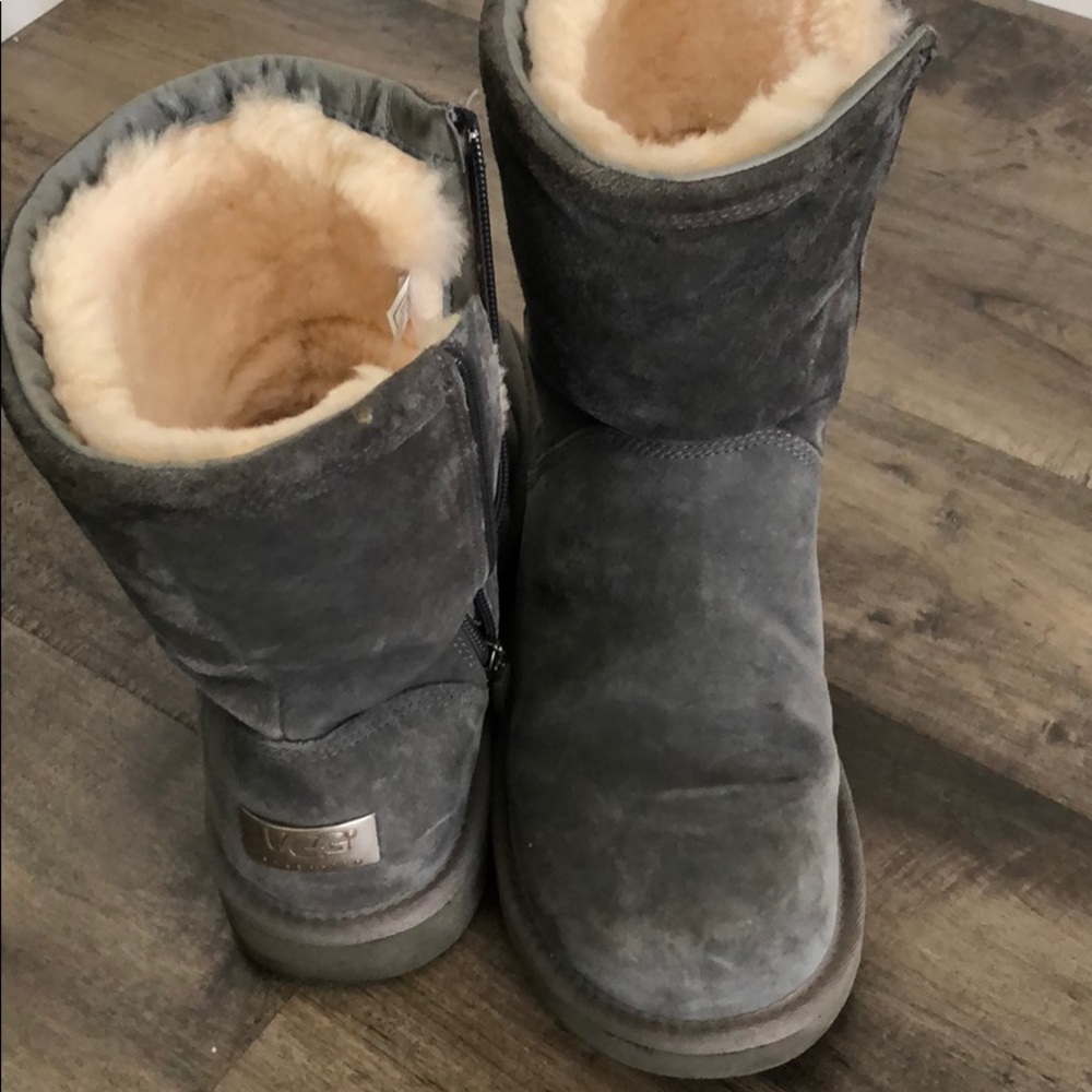 Gray UGG boots Size 9, fit size 7 - 8 with thicker socks
